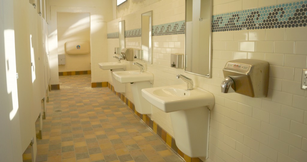 Davis Islands Roy Jenkins Pool Changing Rooms 